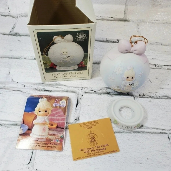1995 Precious Moments "He Covers The Earth With His Beauty" Vintage Ornament HM7 - Picture 1 of 12